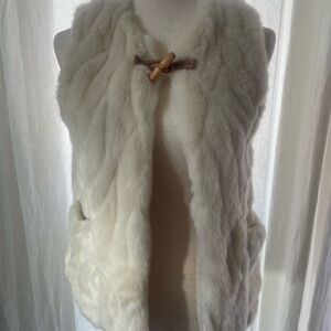 Zara Cream Faux Fur Vest with Toggle Closure
